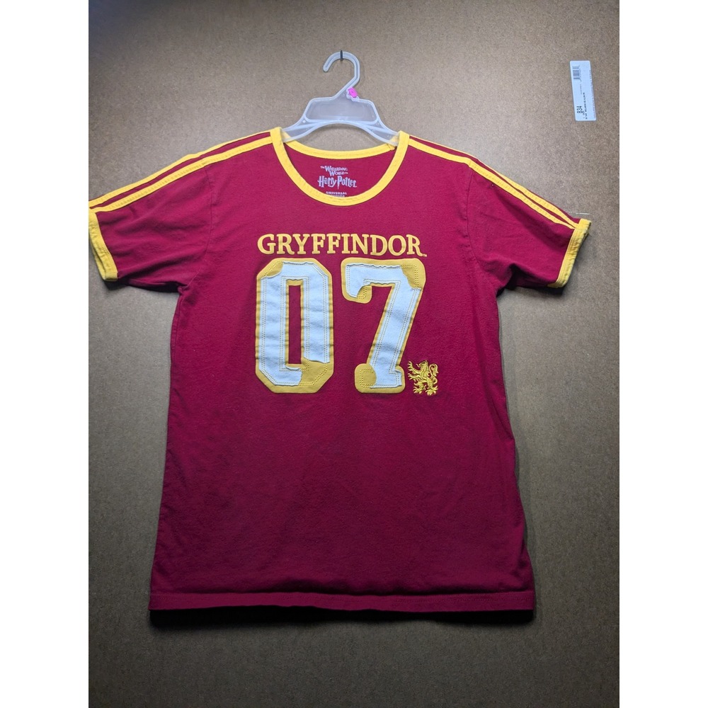 Harry Potter Gryffindor Potter 07 Quidditch Ringer T-Shirt Maroon Gold Medium